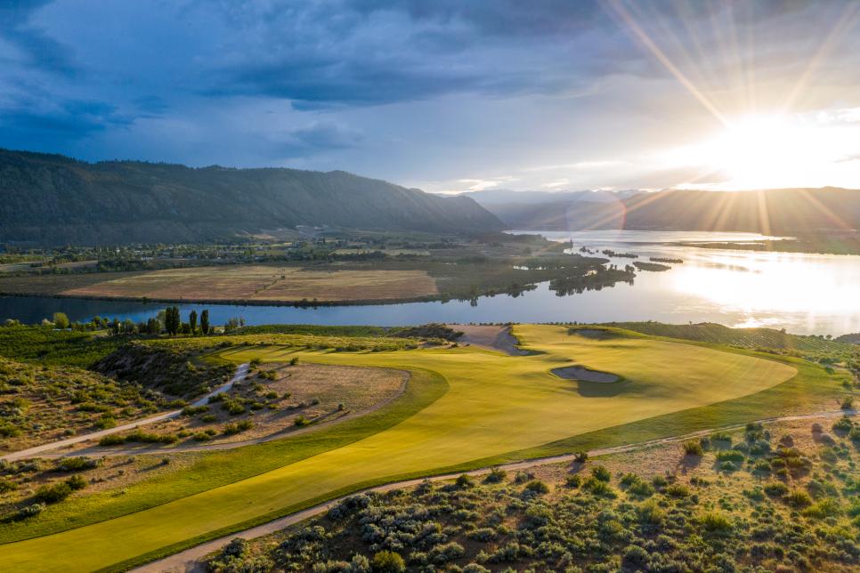 /content/dam/images/golfdigest/fullset/2020/08/Hole 2 - Gamble Sands - Brian Oar.JPG